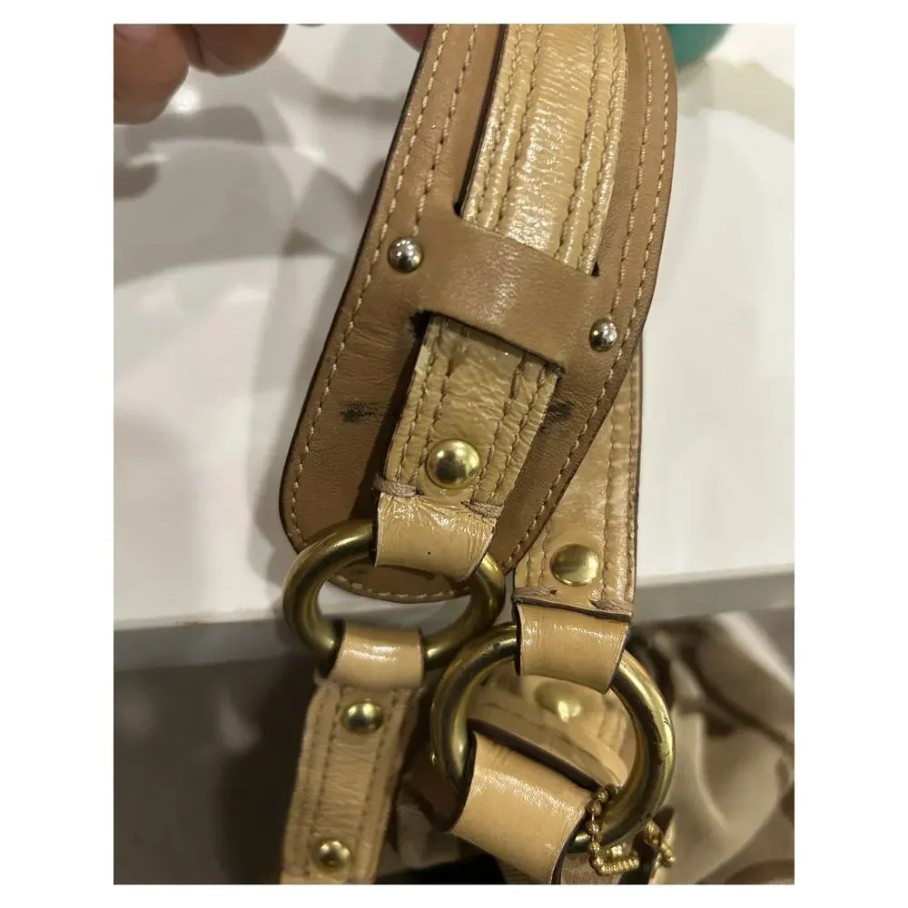 Coach Carly Hobo Beige Signature Canvas and Leather shoulder bag - Picture 10 of 10